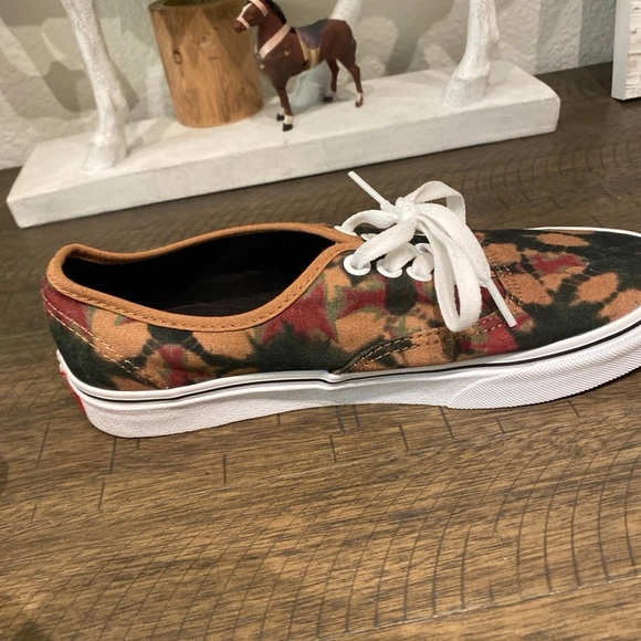 Vans Multicolor Women's Sneakers - Picture 3 of 6